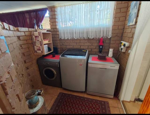 1 BEDROOM TOWNHOUSE FOR SALE IN CLARINA